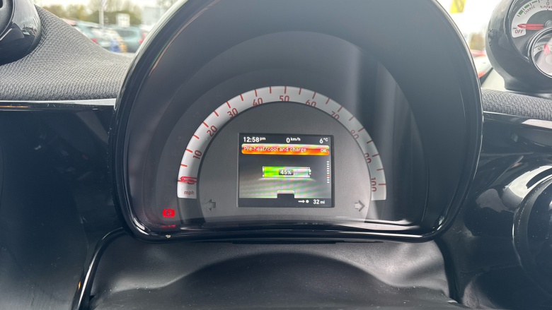 Smart EQ fortwo coupe 60kW EQ Exclusive 17kWh 2dr Auto [22kWCh] Electric Coupe